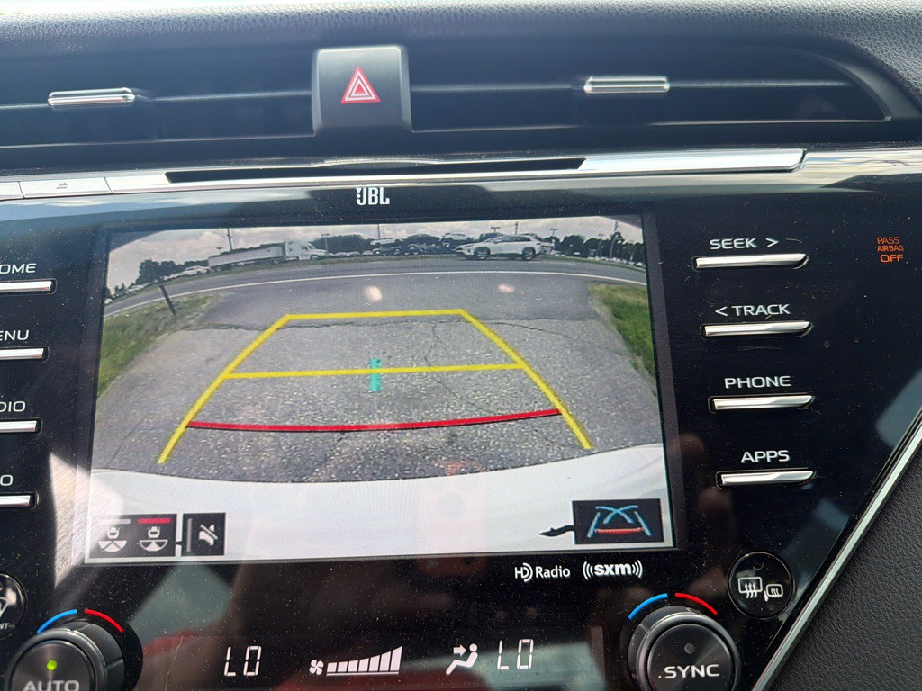 2018 Toyota Camry Image 20