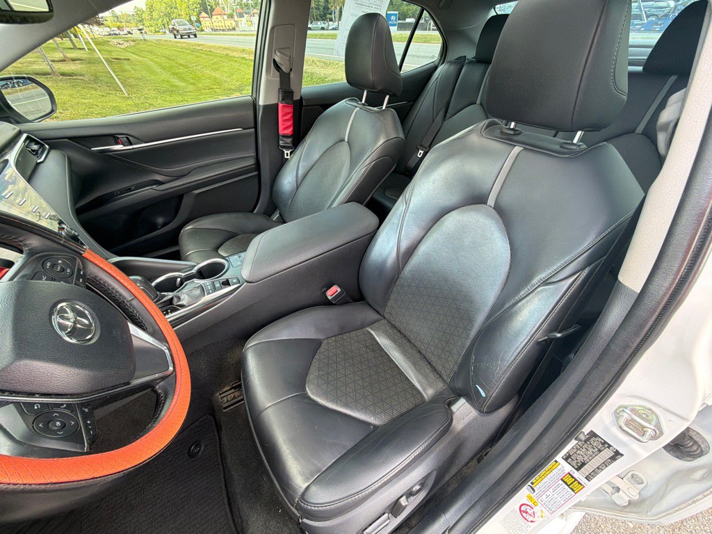 2018 Toyota Camry Image 26
