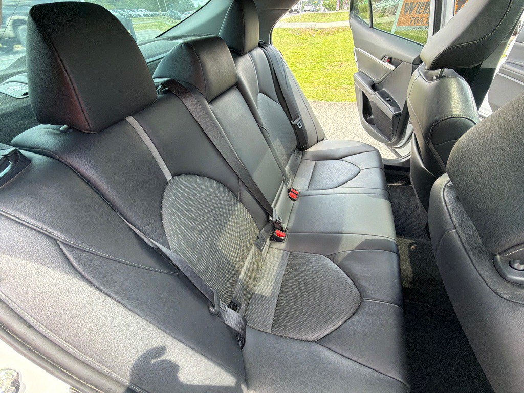 2018 Toyota Camry Image 28