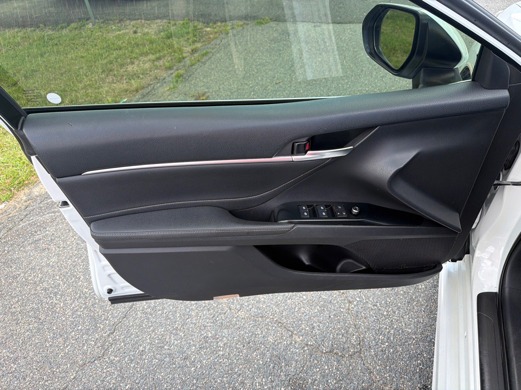 2018 Toyota Camry Image 33