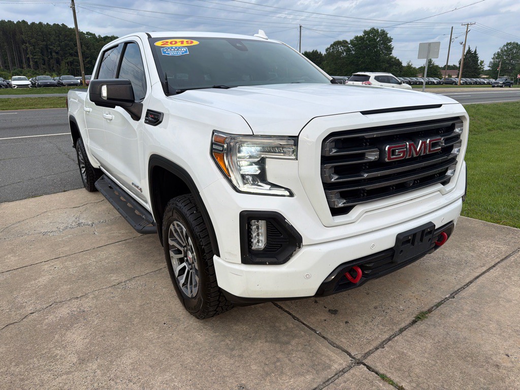 2019 GMC Sierra Image 2
