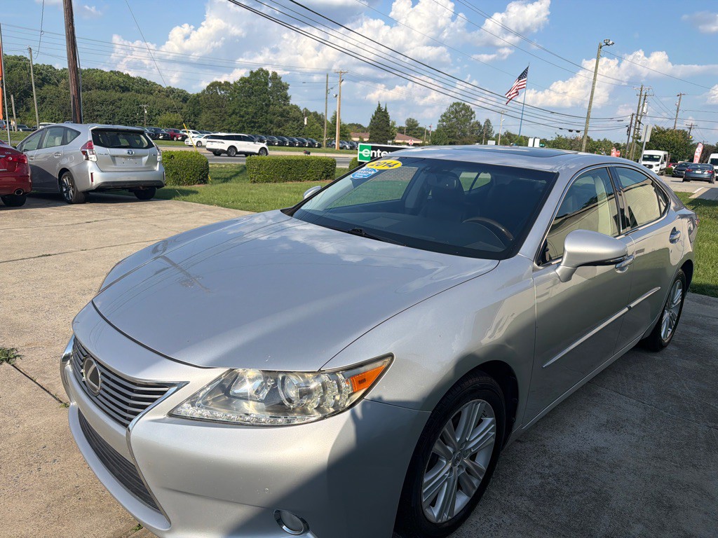 2014 Lexus ES Image 4