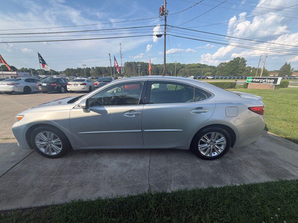 2014 Lexus ES Image 15