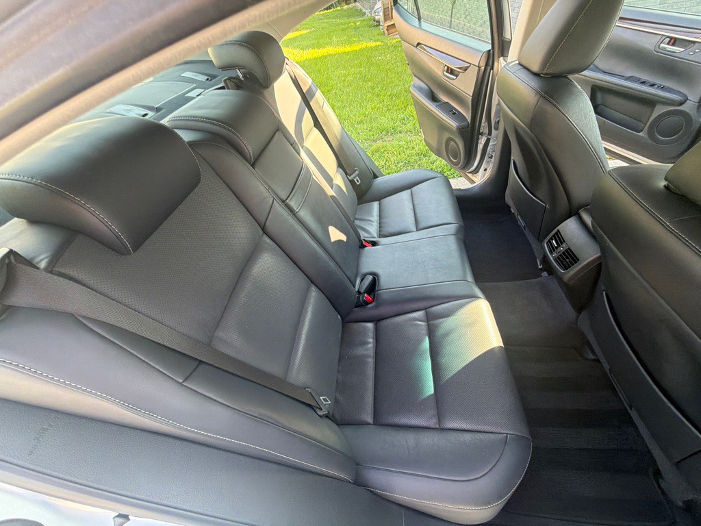 2014 Lexus ES Image 28