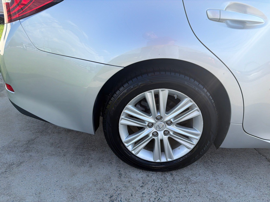 2014 Lexus ES Image 35