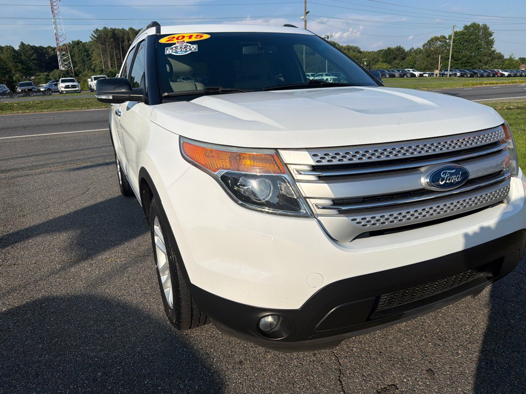2015 Ford Explorer Image 2