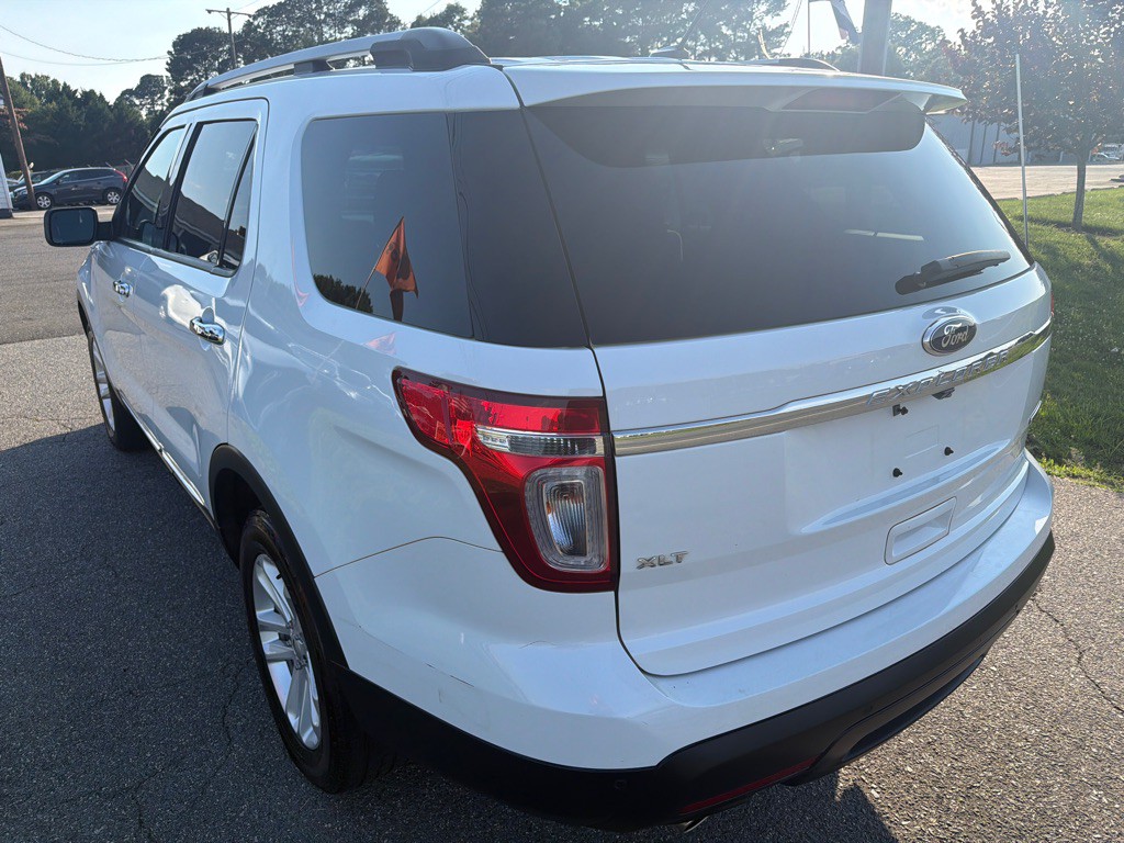2015 Ford Explorer Image 10