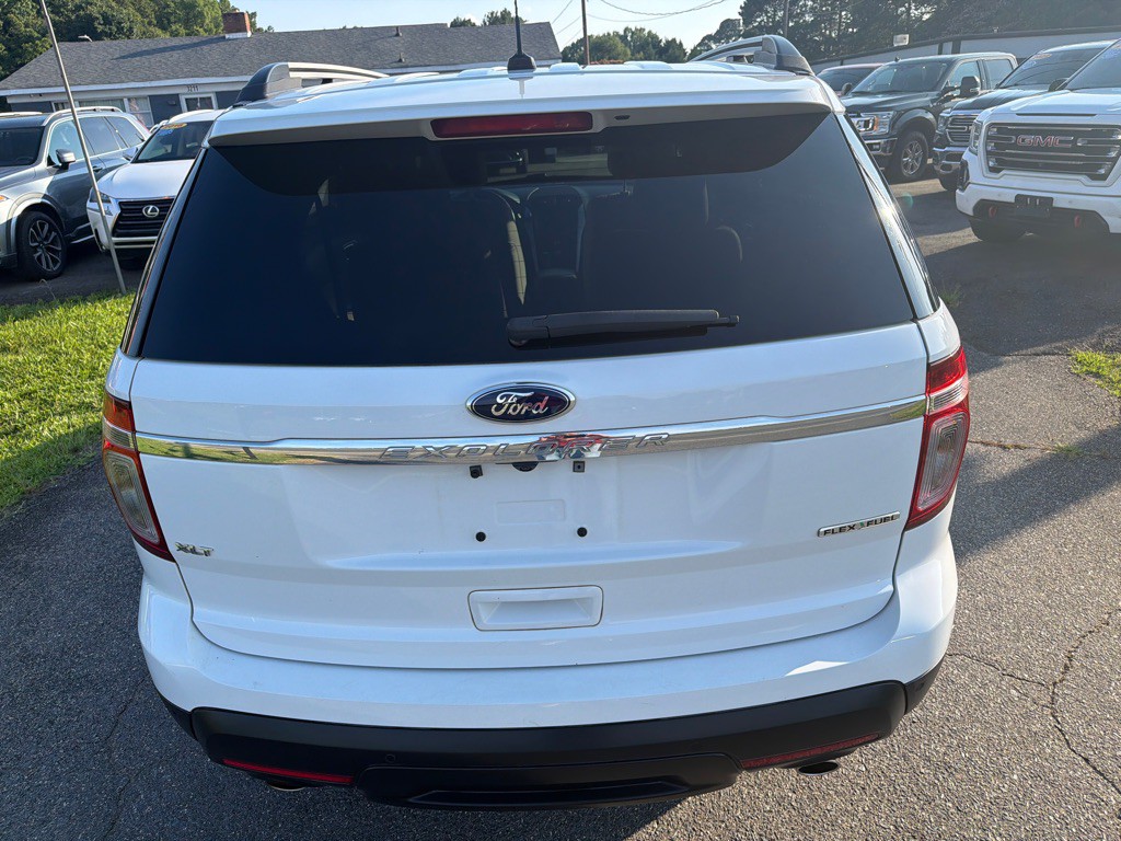 2015 Ford Explorer Image 12