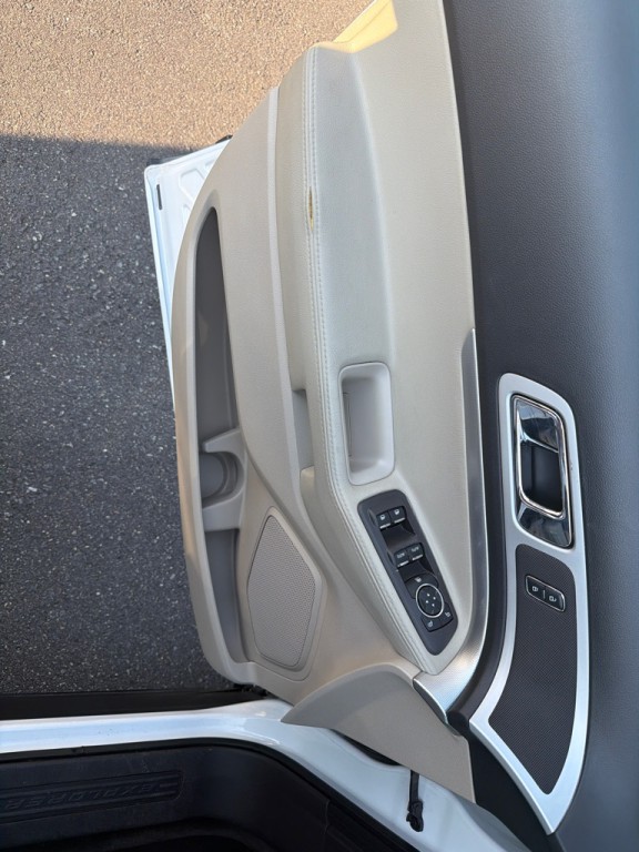 2015 Ford Explorer Image 31