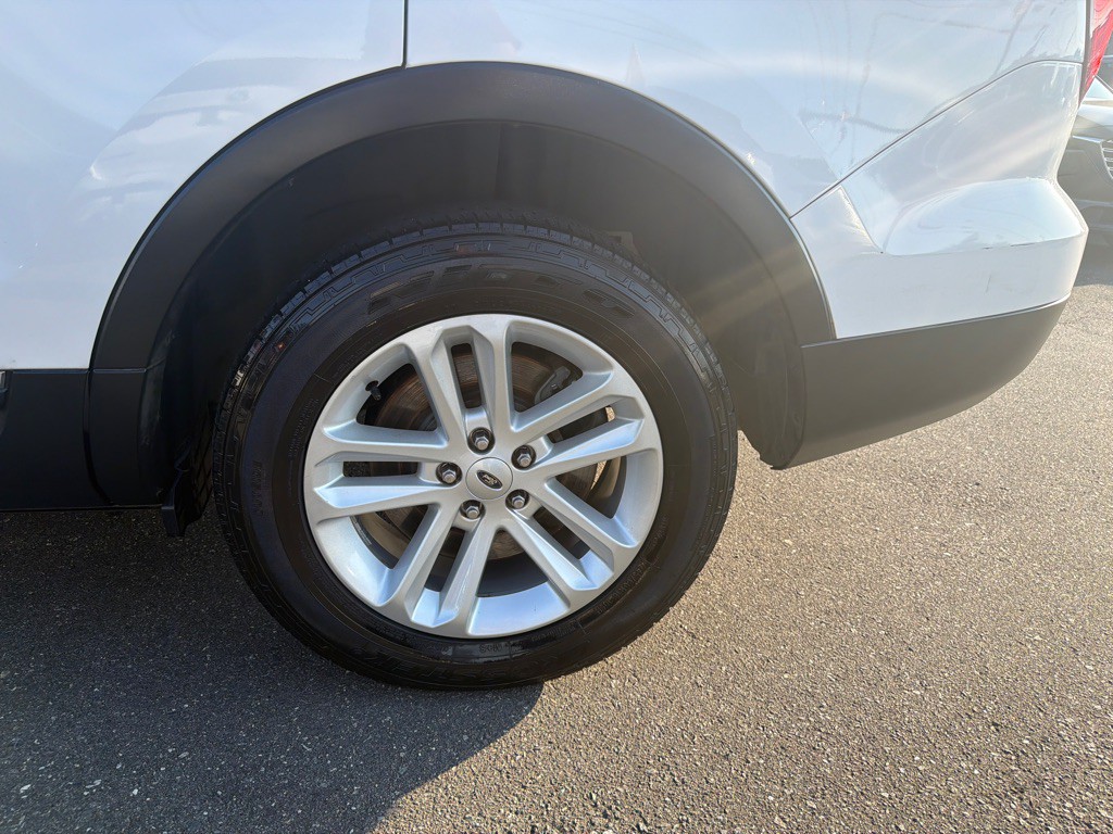 2015 Ford Explorer Image 33