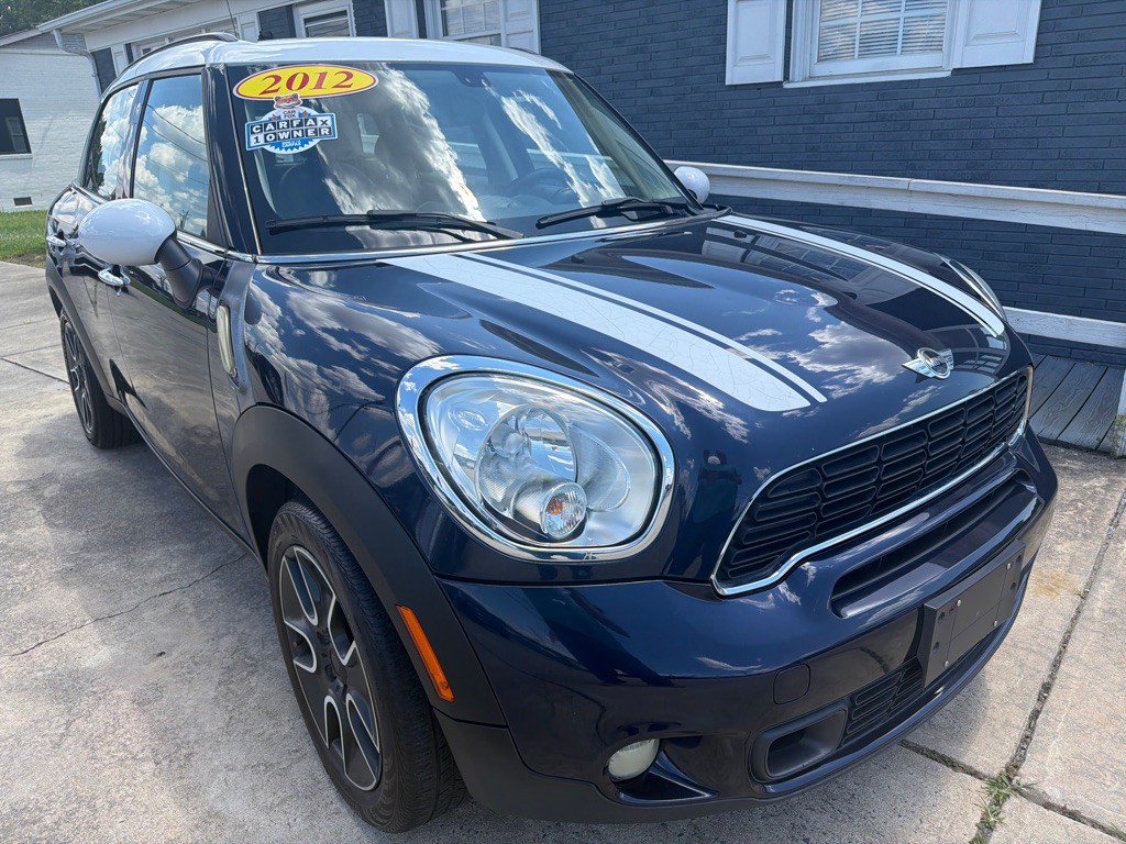 2012 MINI Cooper Image 2