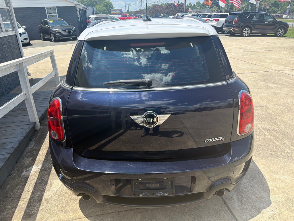 2012 MINI Cooper Image 12