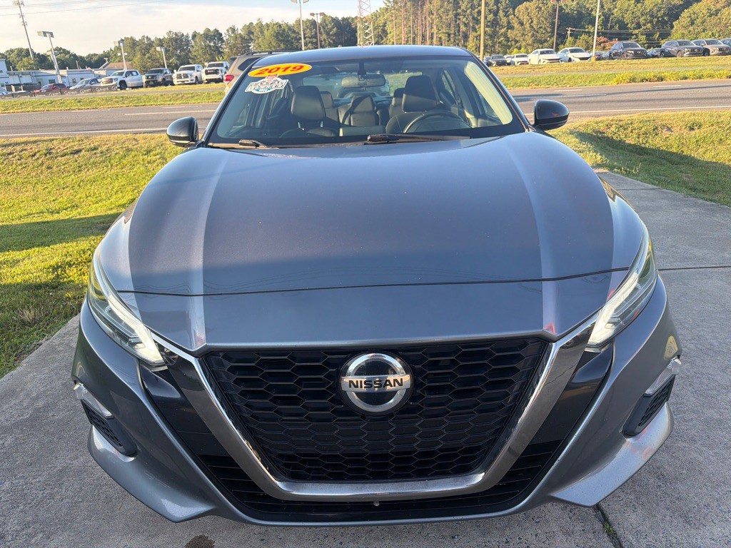 2019 Nissan Altima Image 3