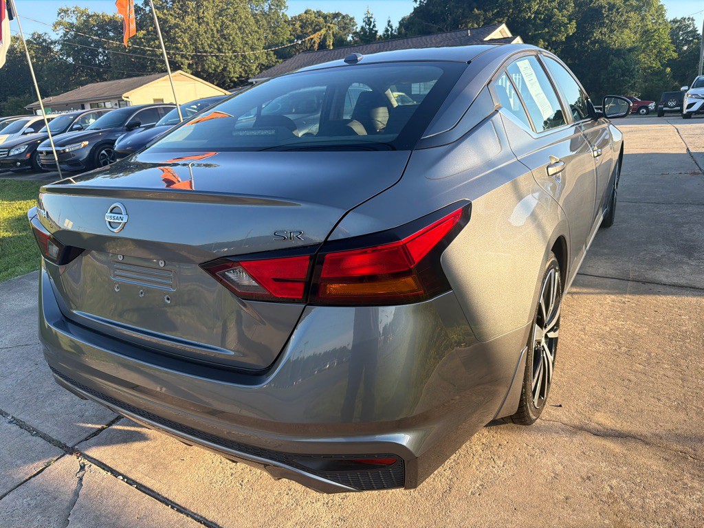 2019 Nissan Altima Image 8