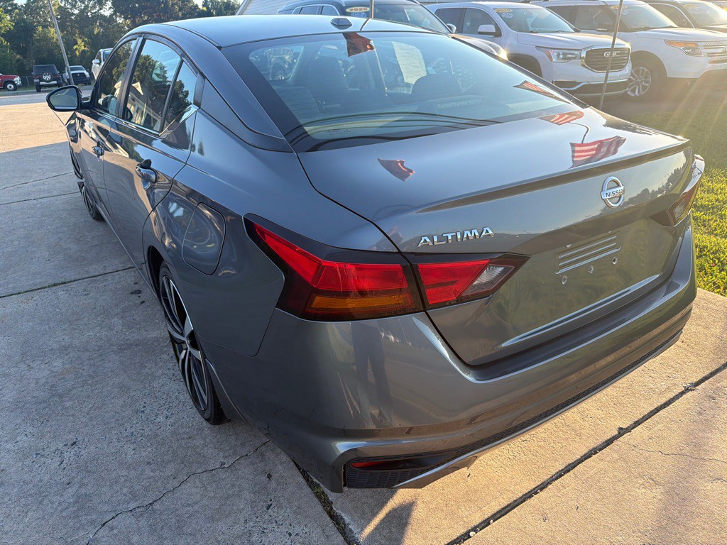 2019 Nissan Altima Image 10