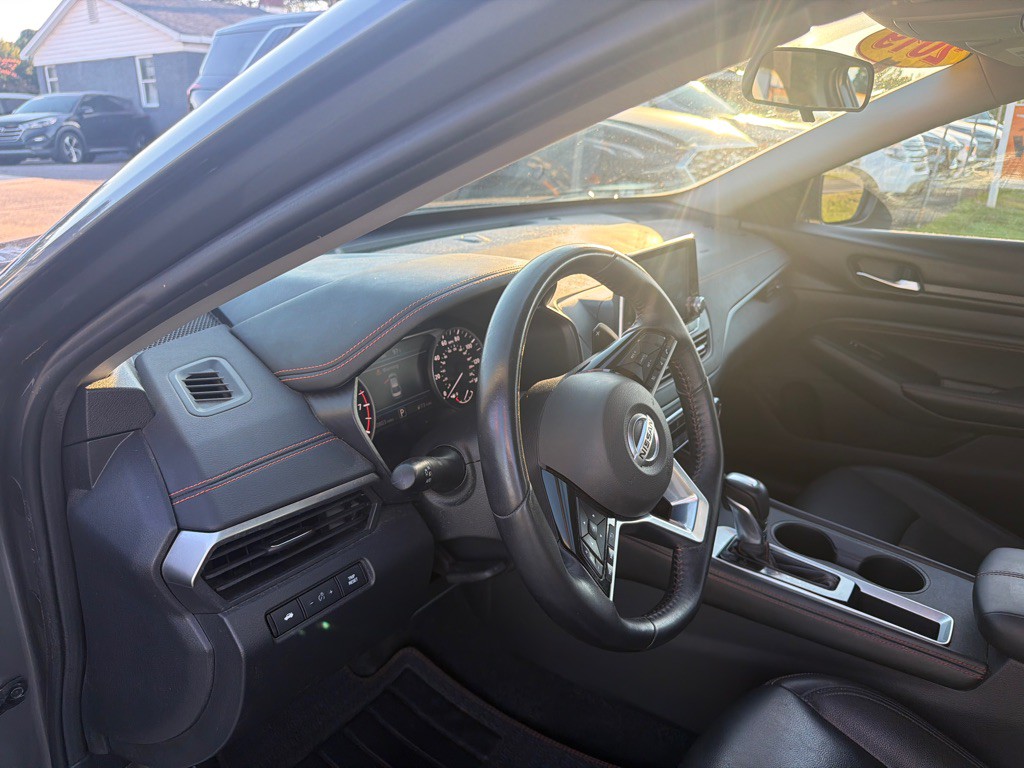 2019 Nissan Altima Image 15