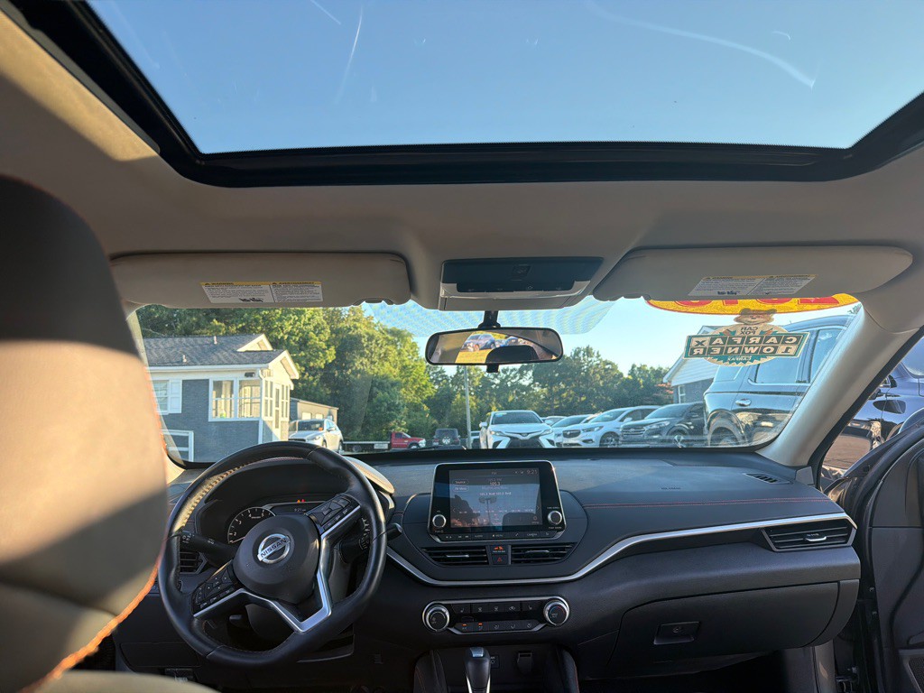 2019 Nissan Altima Image 18