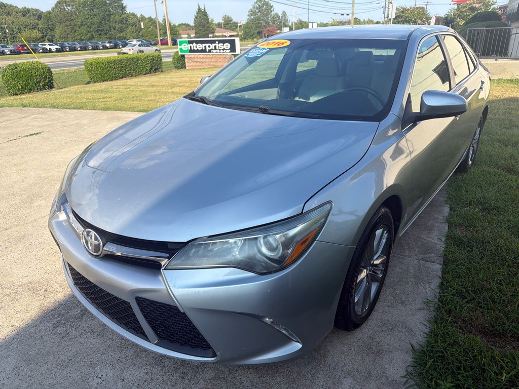 2016 Toyota Camry Image 4