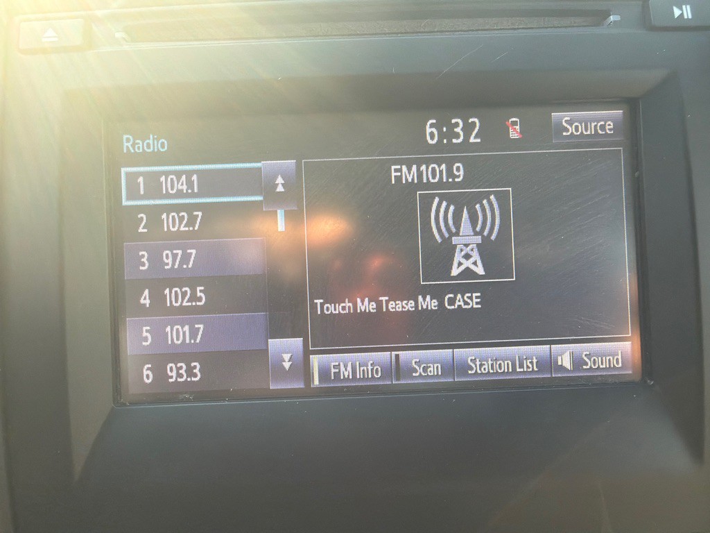 2016 Toyota Camry Image 19