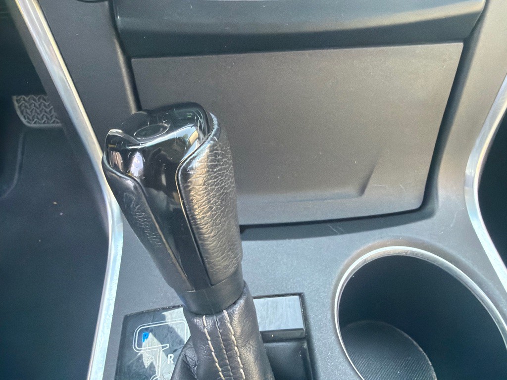 2016 Toyota Camry Image 22