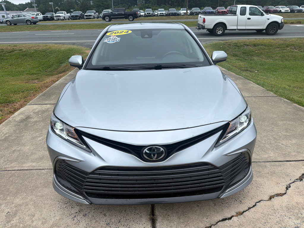 2024 Toyota Camry Image 6