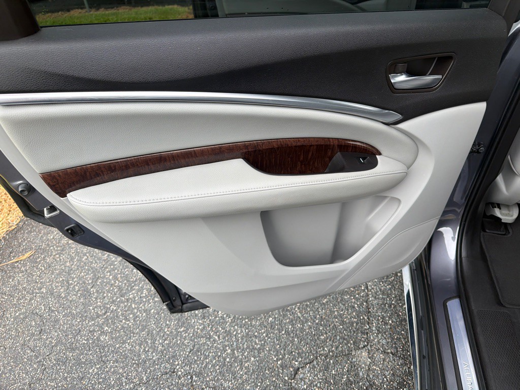 2018 Acura MDX Image 34