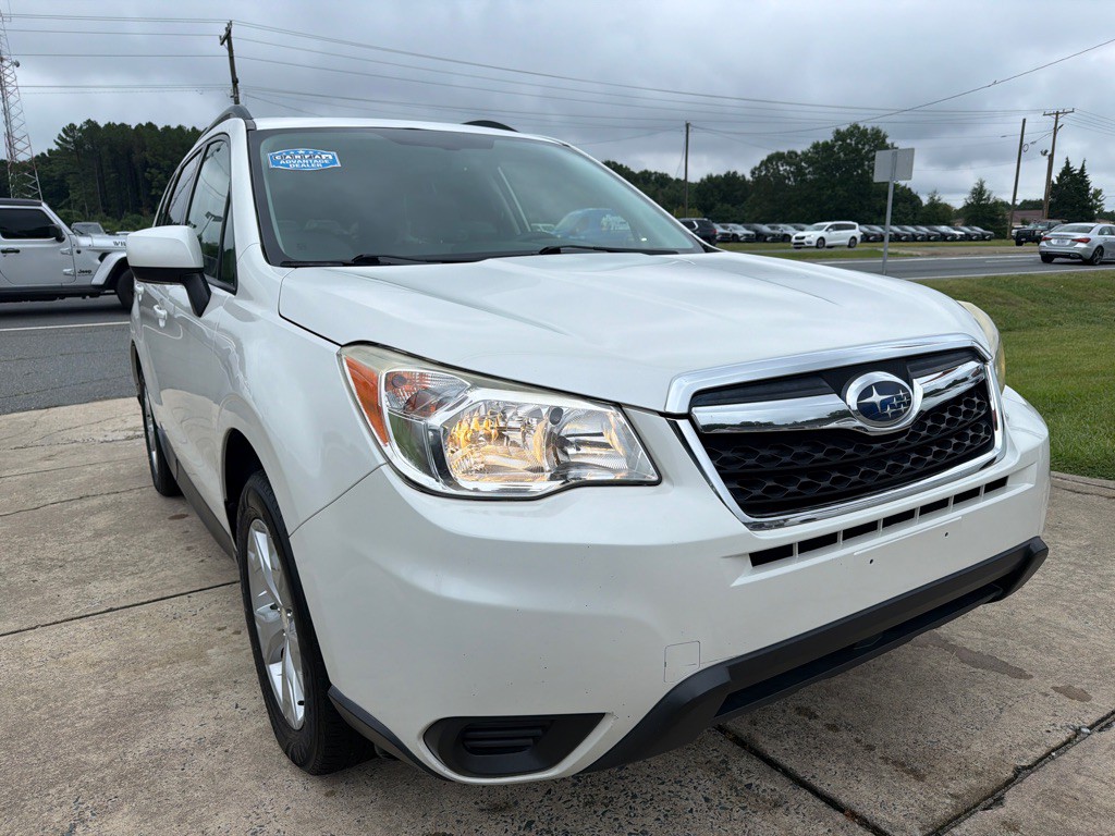2016 Subaru Forester Image 2