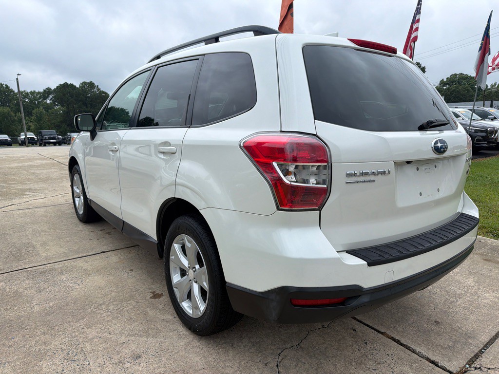 2016 Subaru Forester Image 7