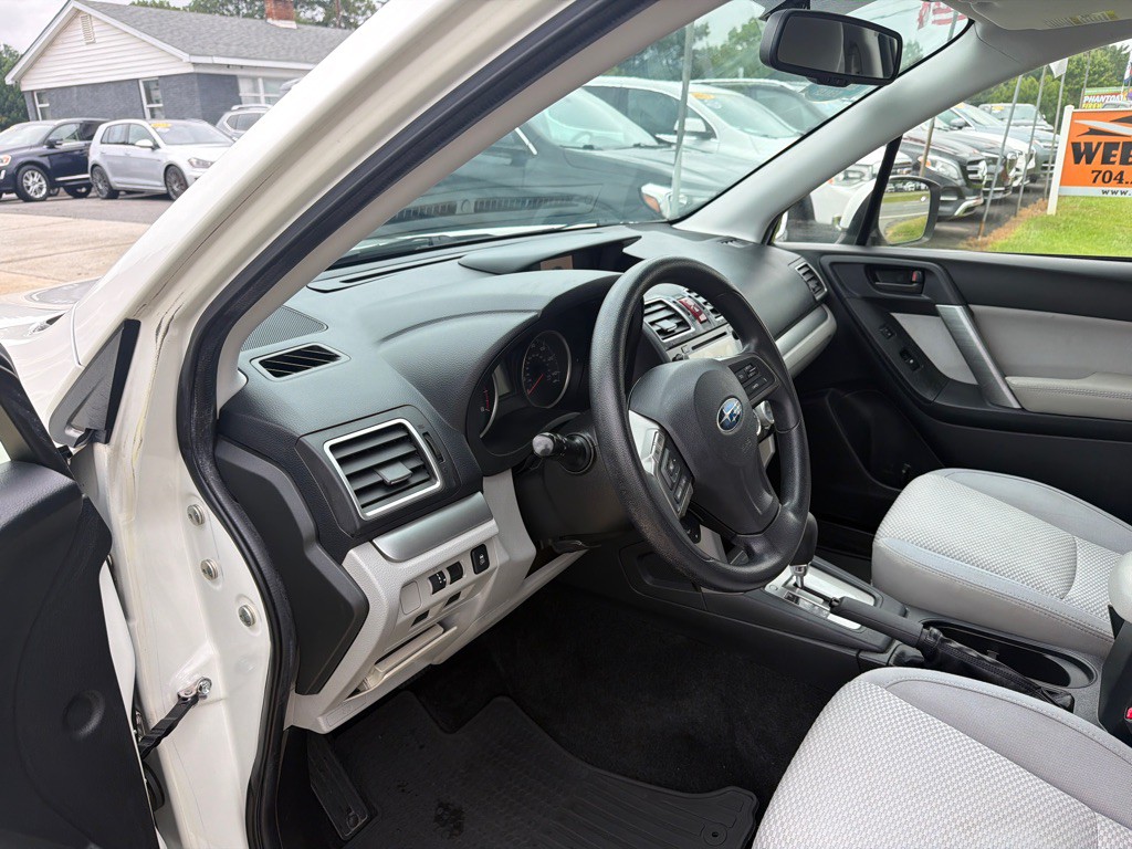 2016 Subaru Forester Image 15