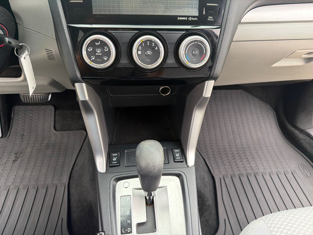 2016 Subaru Forester Image 24