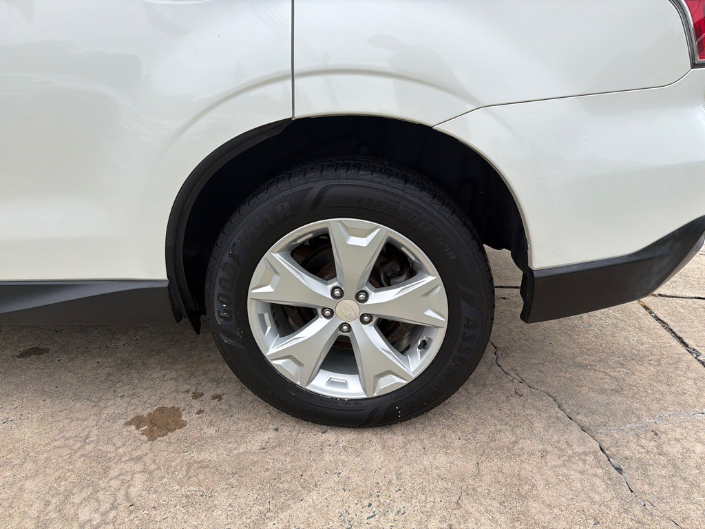 2016 Subaru Forester Image 37