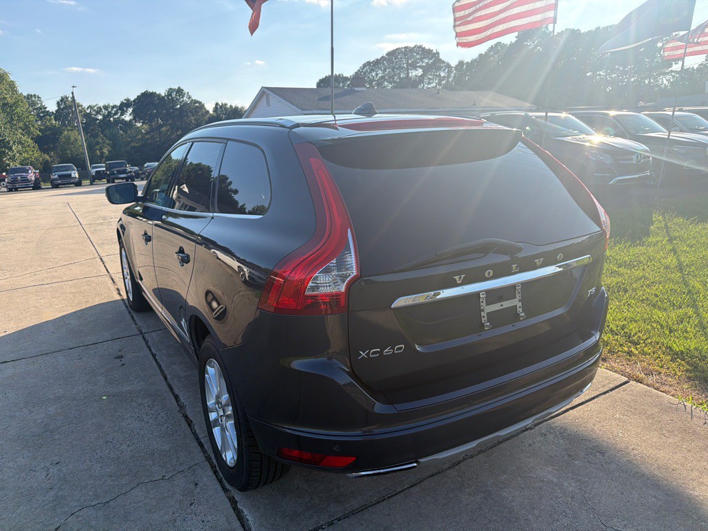 2016 Volvo XC60 Image 11