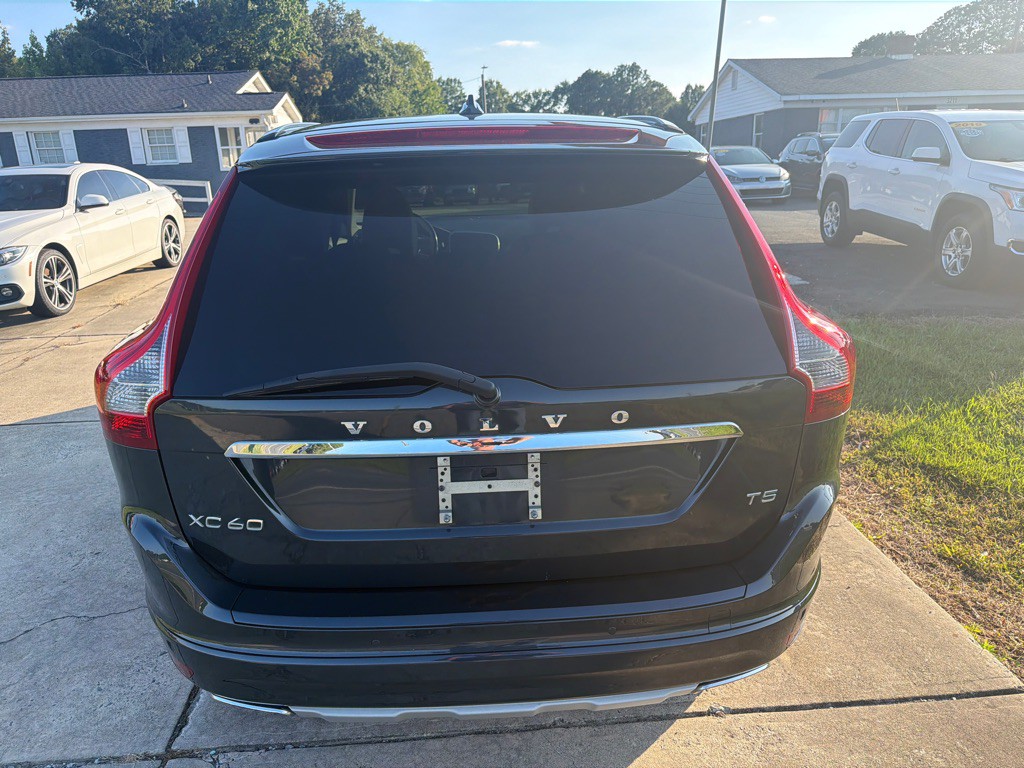 2016 Volvo XC60 Image 13