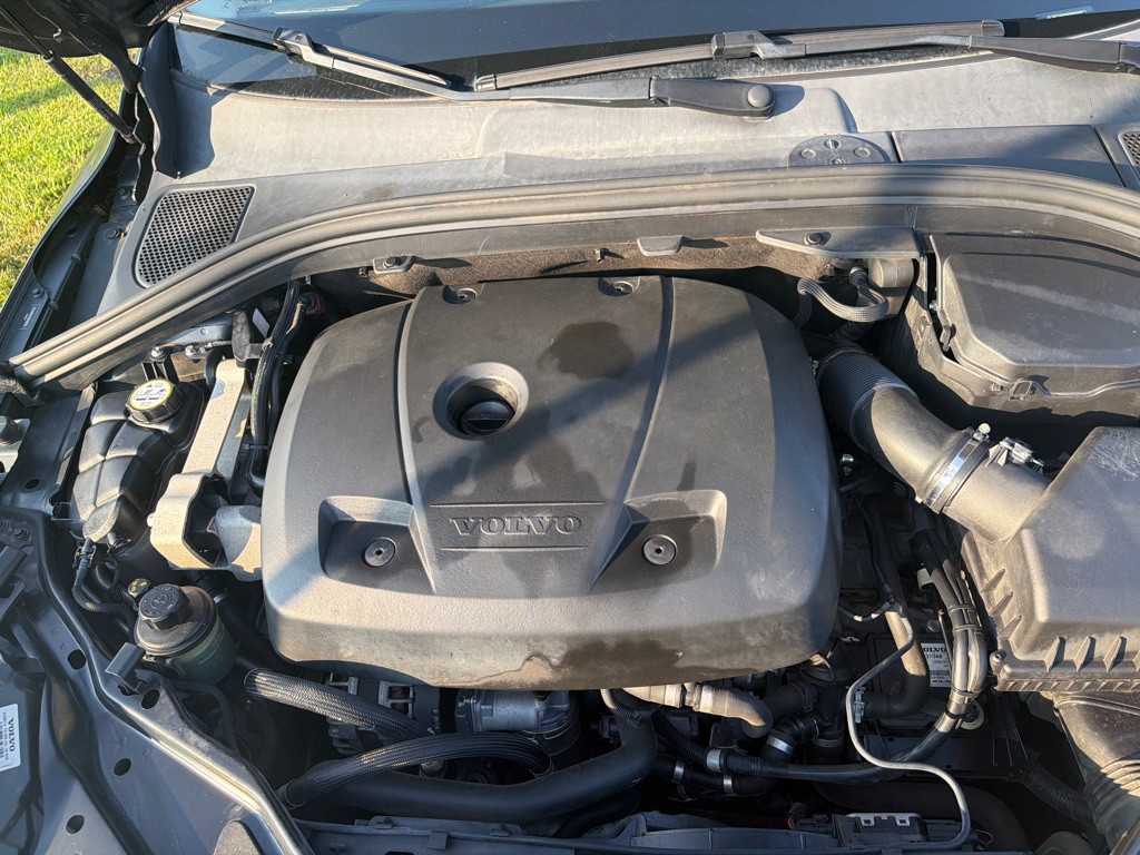 2016 Volvo XC60 Image 41