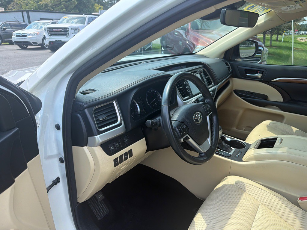 2018 Toyota Highlander Image 13