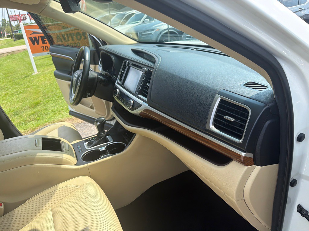 2018 Toyota Highlander Image 14