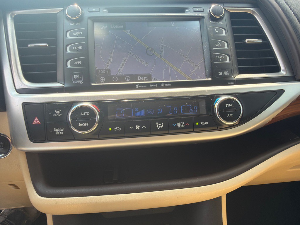 2018 Toyota Highlander Image 20