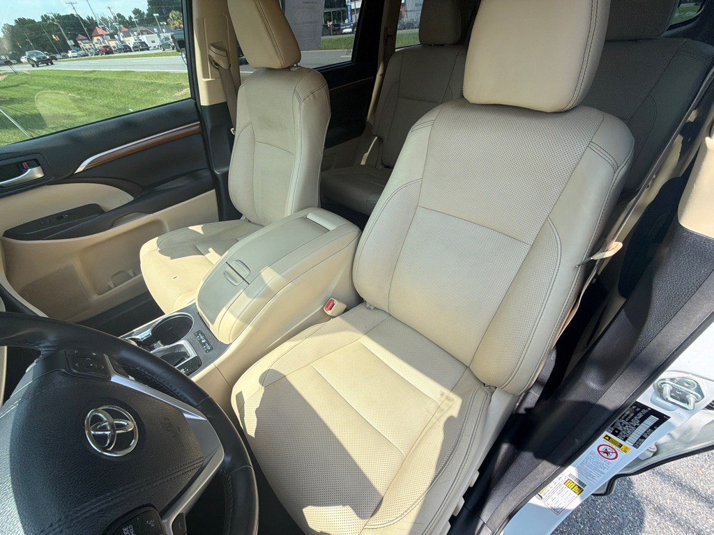 2018 Toyota Highlander Image 23