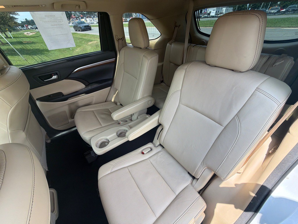 2018 Toyota Highlander Image 24