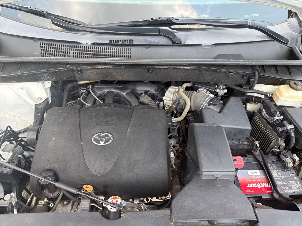 2018 Toyota Highlander Image 38