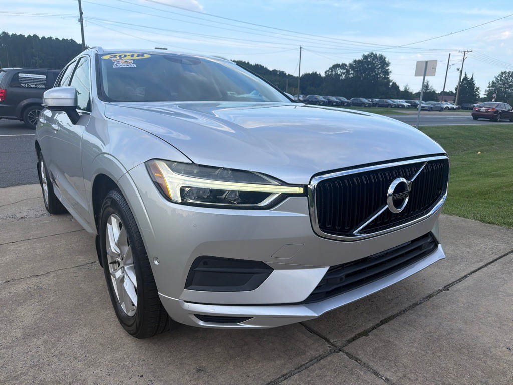 2018 Volvo XC60 Image 2
