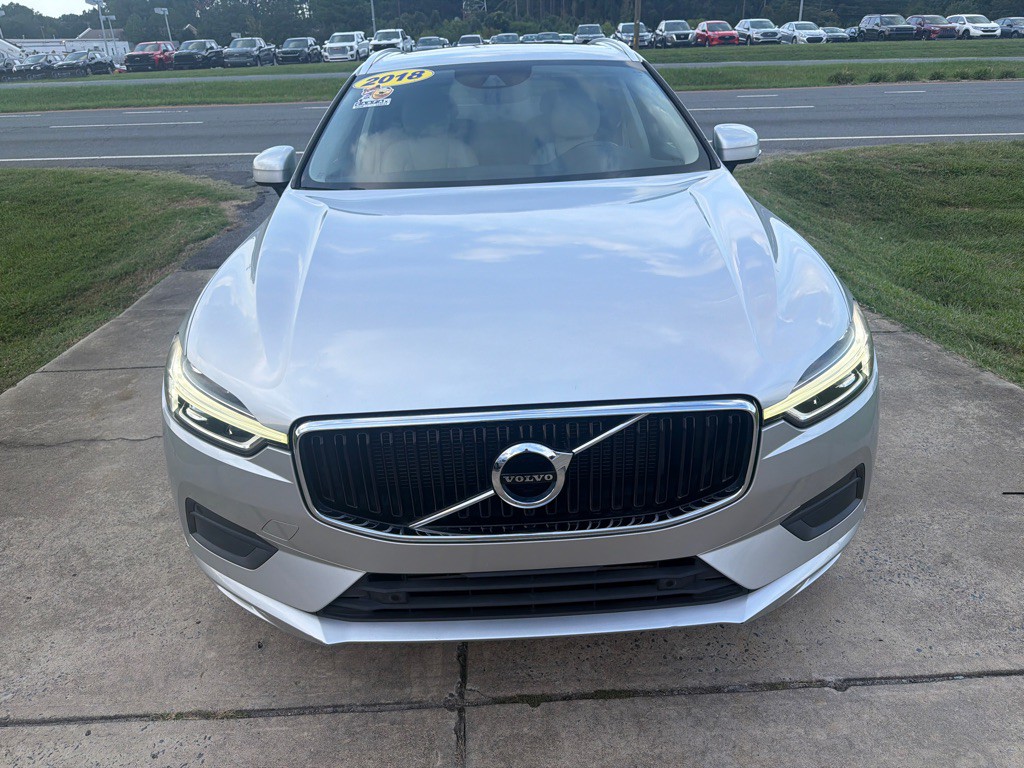 2018 Volvo XC60 Image 6