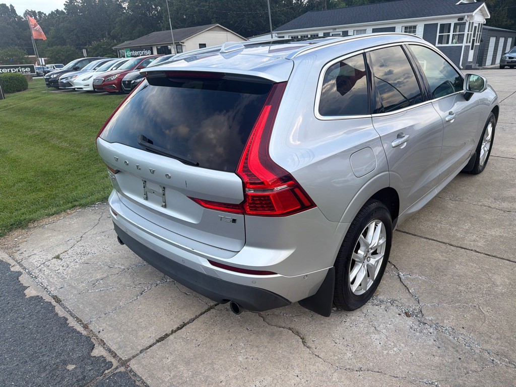 2018 Volvo XC60 Image 12