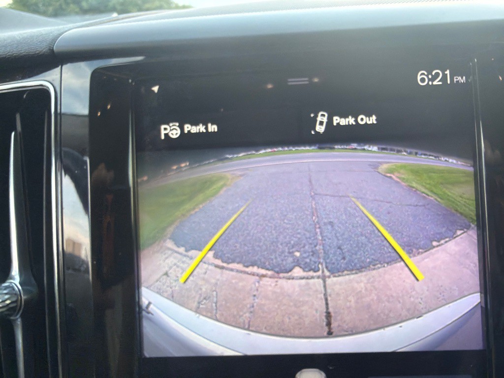 2018 Volvo XC60 Image 21