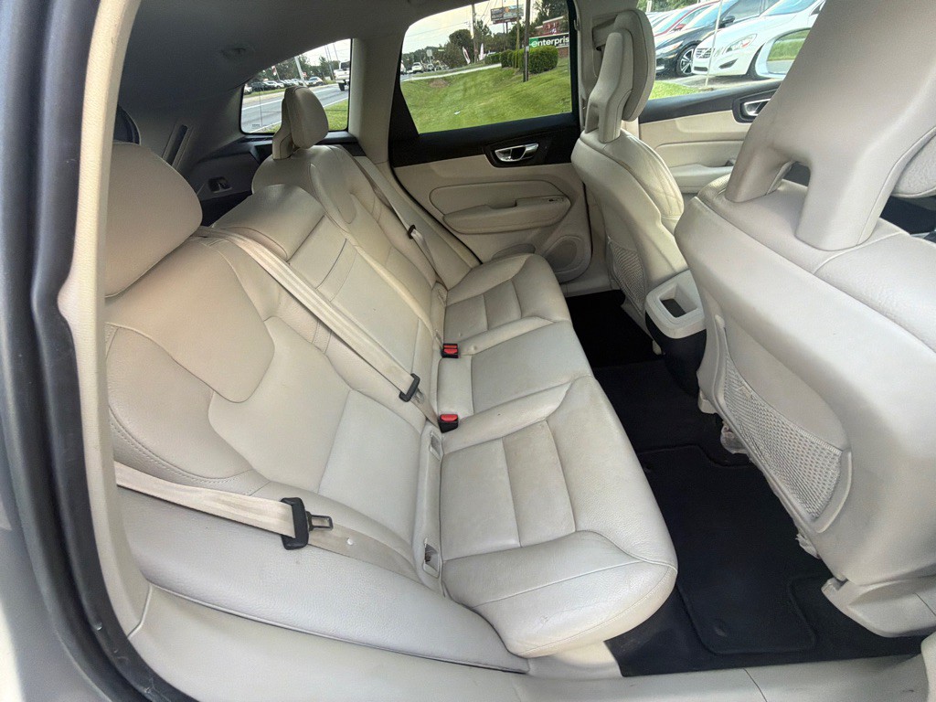 2018 Volvo XC60 Image 27