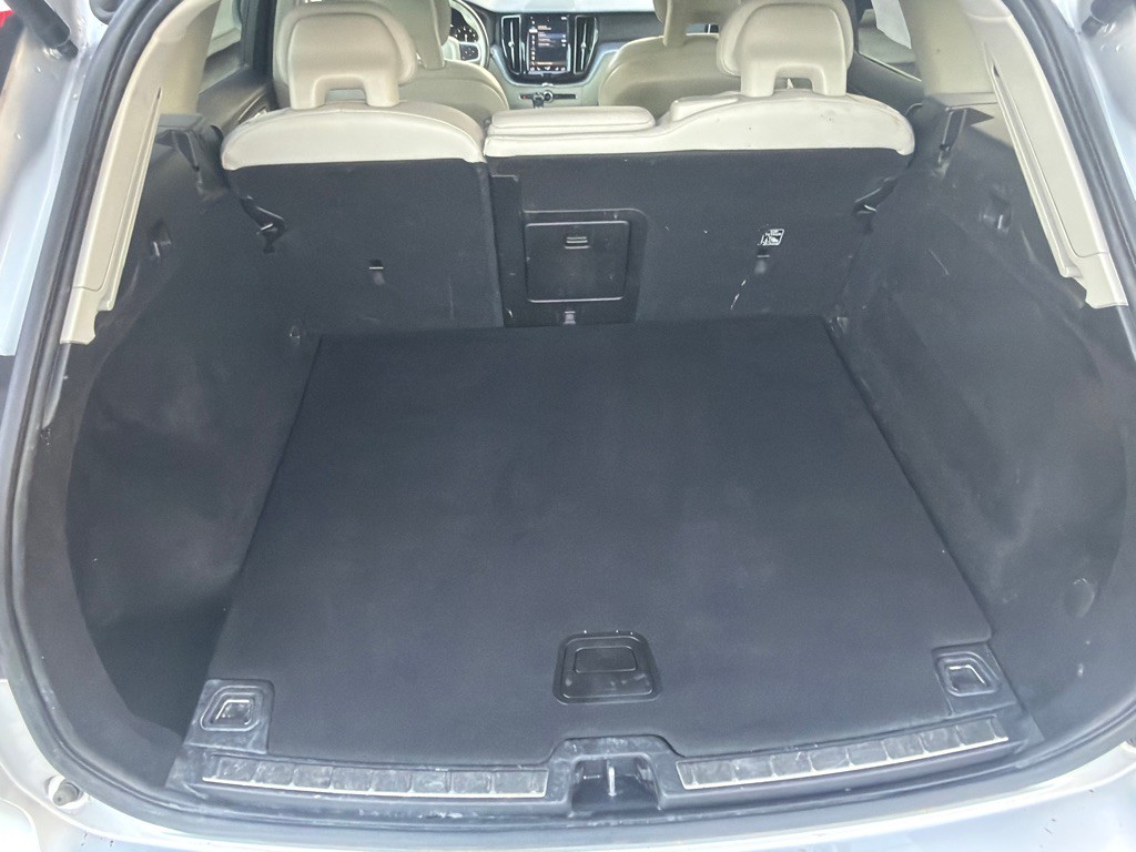 2018 Volvo XC60 Image 33