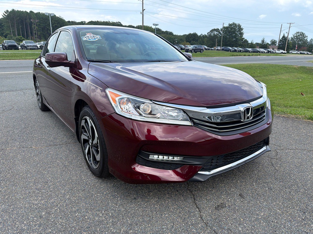 2016 Honda Accord Image 2