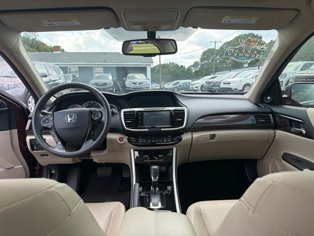 2016 Honda Accord Image 15