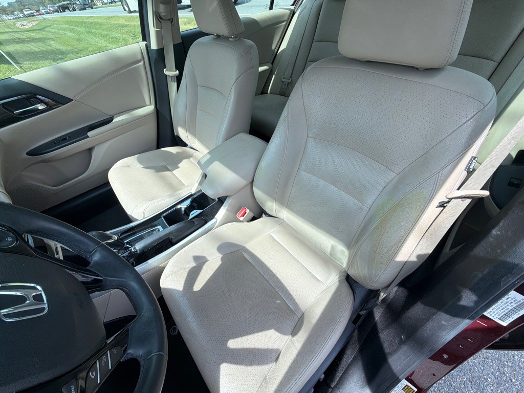 2016 Honda Accord Image 27