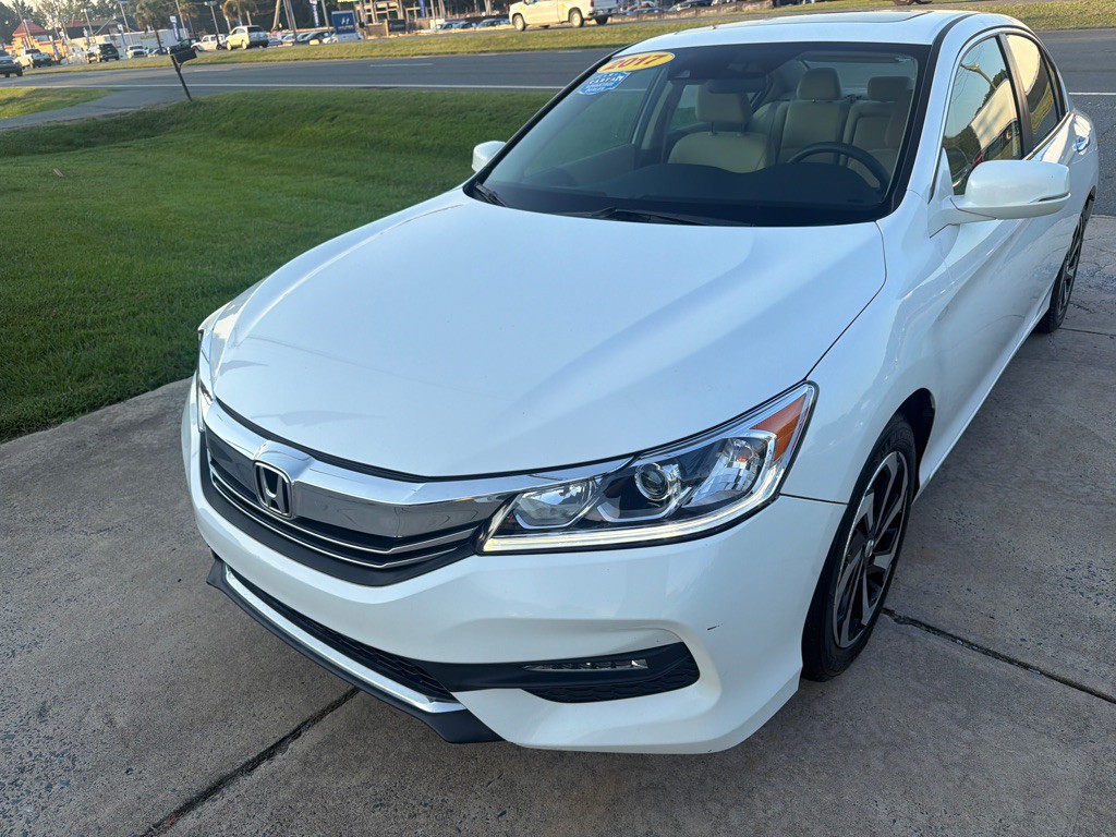 2017 Honda Accord Image 4